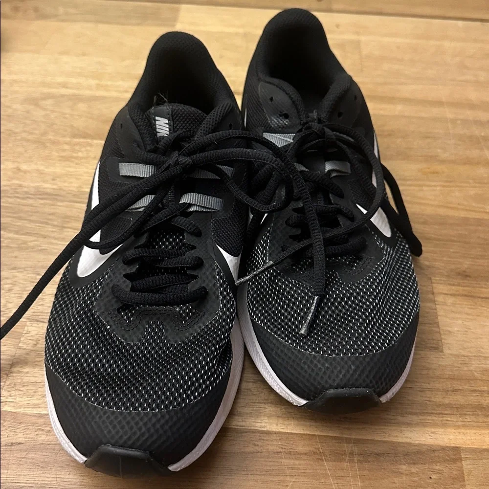 NIKE Downshifter 9 running shoes